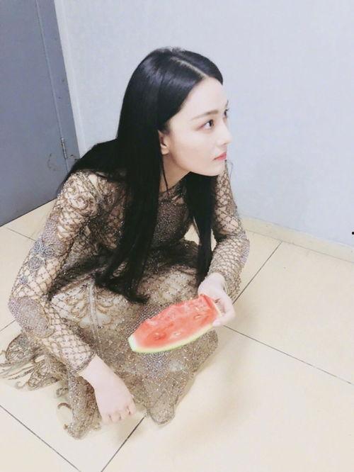 沈瑶吃瓜,揭秘娱乐圈背后的那些事儿