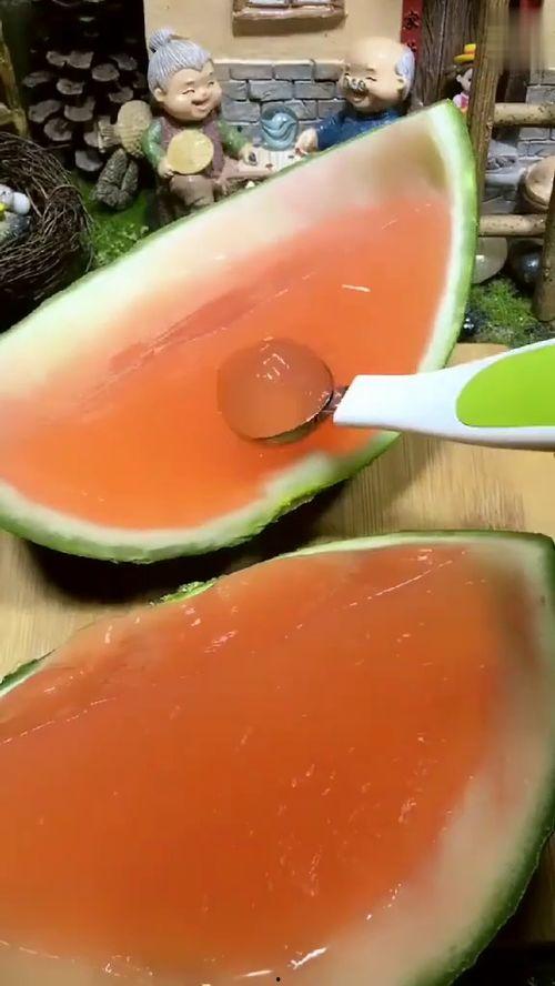 迷你厨房吃瓜,迷你厨房里的夏日吃瓜盛宴