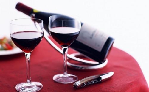 吃二甲双瓜可以喝红酒吗