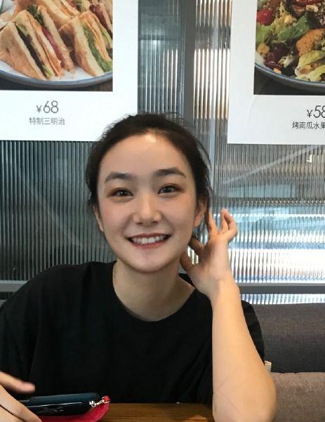 大眼妹吃瓜,揭秘娱乐圈幕后真相