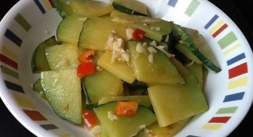 羊角瓜可以做菜吃吗,美味佳肴，家常菜中的绿色新宠