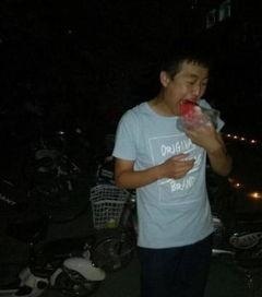 血腥吃瓜群众,揭秘网络暴力背后的真相