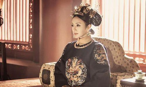 女主进皇宫吃瓜,女主的宫廷吃瓜日常