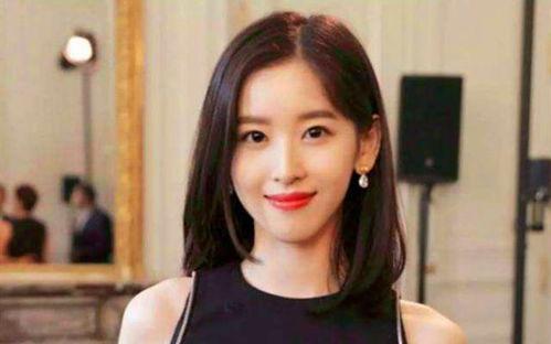 王心怡吃瓜图片来源